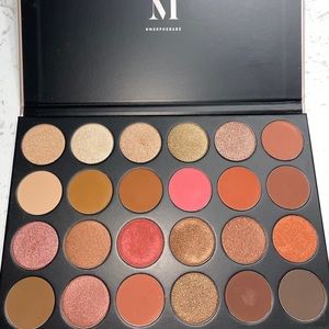 24G grand glam eyeshadow palette